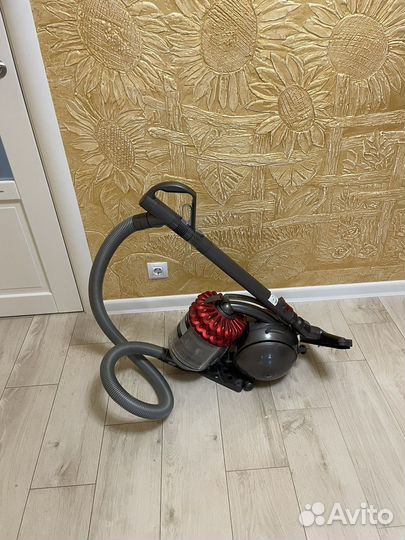 Пылесос Dyson dс52