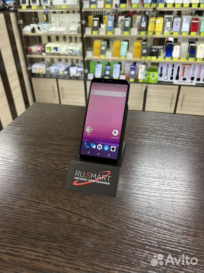 ZTE Nubia V18, 4/64 ГБ