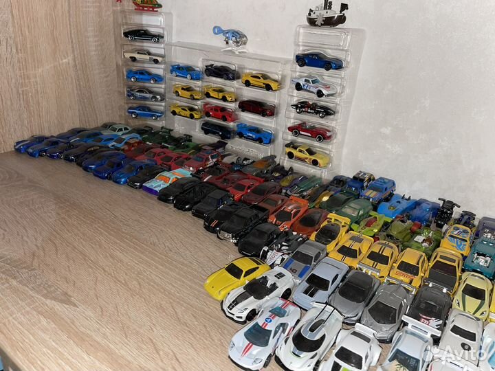 Hot wheels машинки
