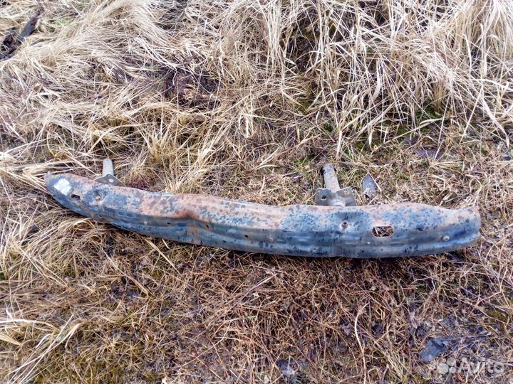 Bmw е 39 Усилитель бампера переднего