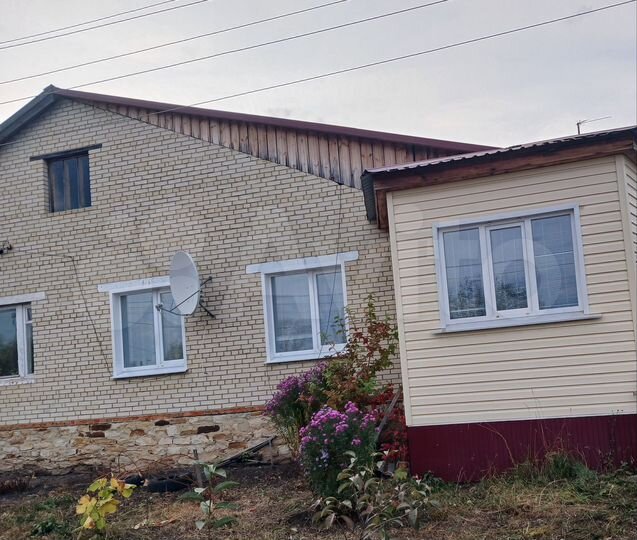 Дом 93,3 м² на участке 10,8 га