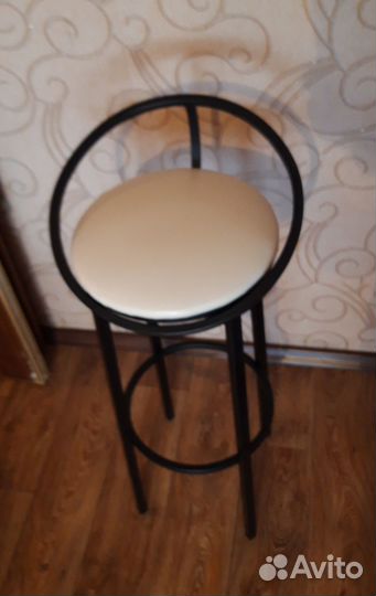 Барный стул