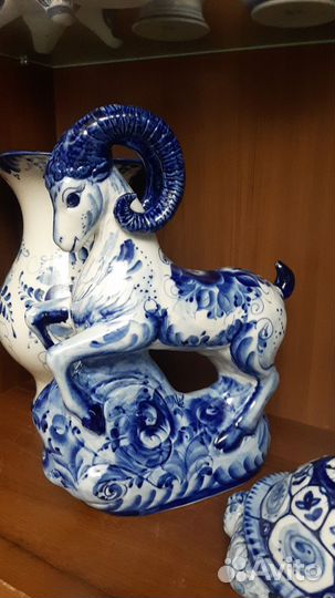 Гжель авторская.Фигура большая