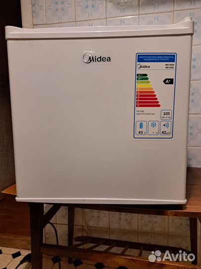 Холодильник Midea c морозилкой