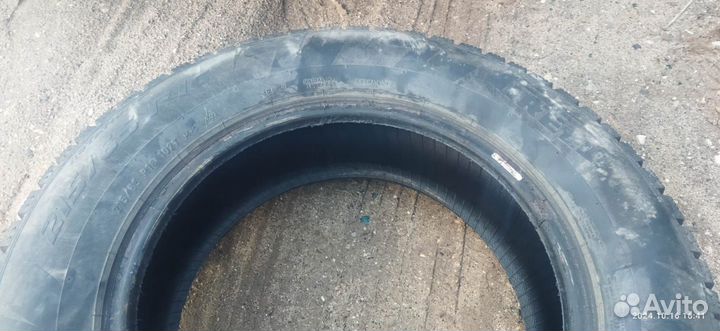 Pirelli Ice Zero 215/65 R16 102T