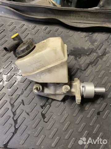 Цилиндр тормозной главный Renault Symbol II