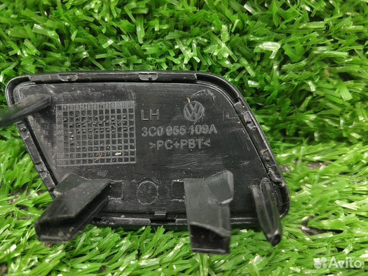 Крышка форсунки омывателя фар левая VW Passat B6 2