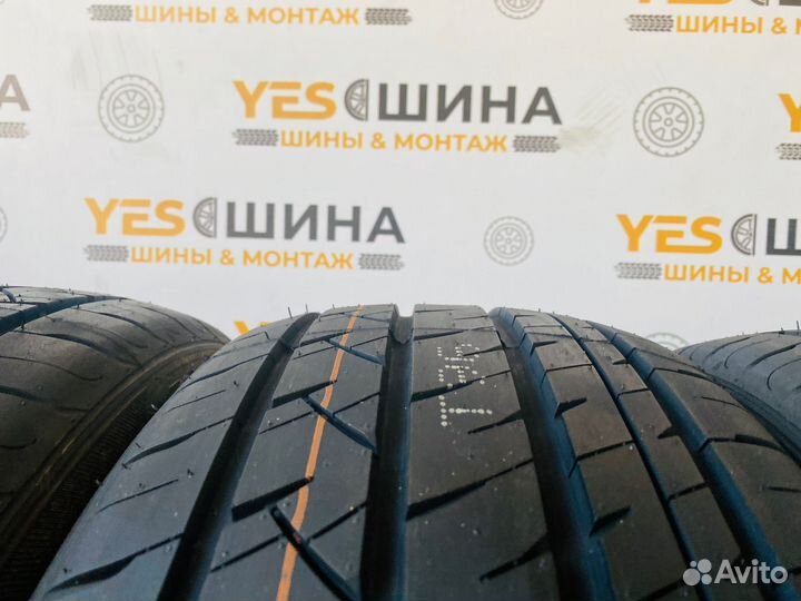 Roadmarch Prime UHP 08 235/45 R18 98W