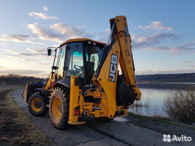Услуги экскаватора погрузчика JCB 3CX, гидромолот