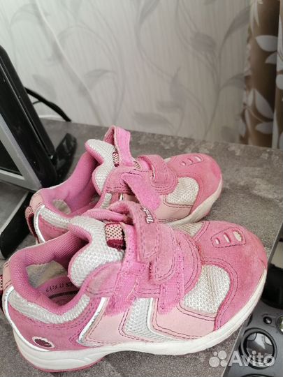 Кроссовки для девочки