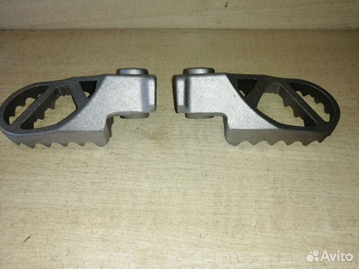 Подножки водителя (левая+правая) Питбайк Vento 17