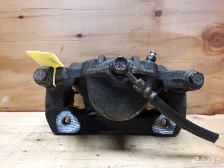 Суппорт передний правый Honda Stepwgn RG1 K20A