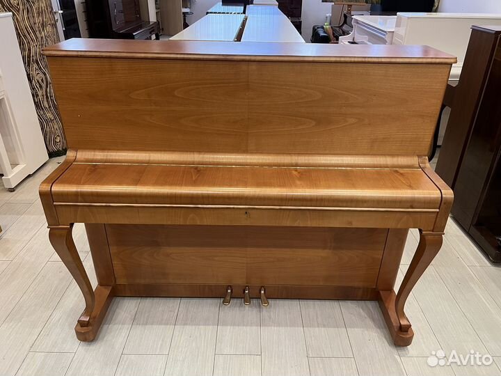 Пианино Petrof P 118 D1, 2007 год