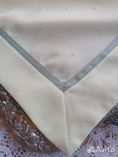 Стильная чайная скатерть