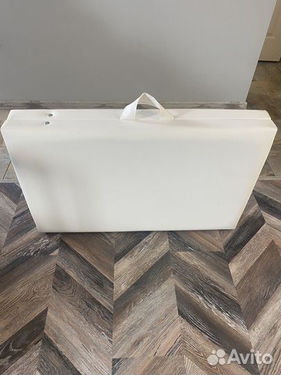 Складная кушетка