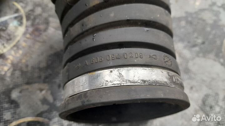 Мерседес E-Класс Патрубок впускного коллектора