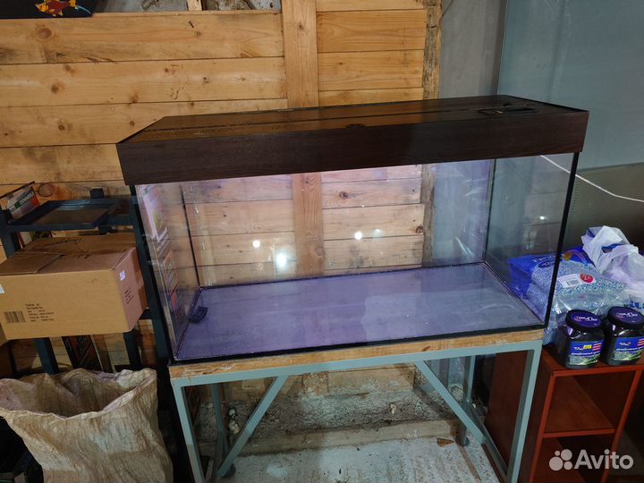 Аквариумы, фон 3D, светильники, фильтры, помпы