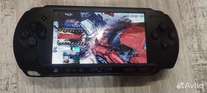 Sony PSP e1008 прошитая с играми 16GB