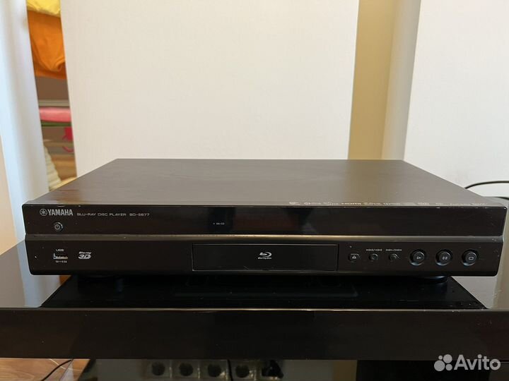 Blu-ray плеер Yamaha BD-S677