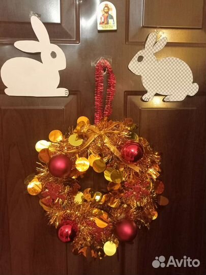 Рождественские венки на вход в