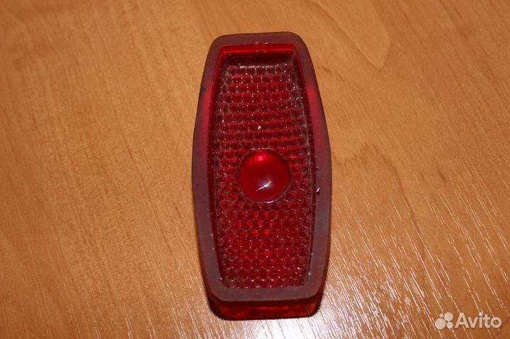 Продам стекло заднего фонаря газ М-20 Победа