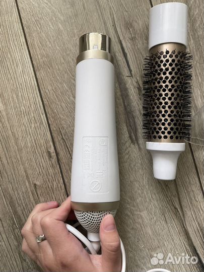 Фен-щетка Philips HP8663 Essential Care