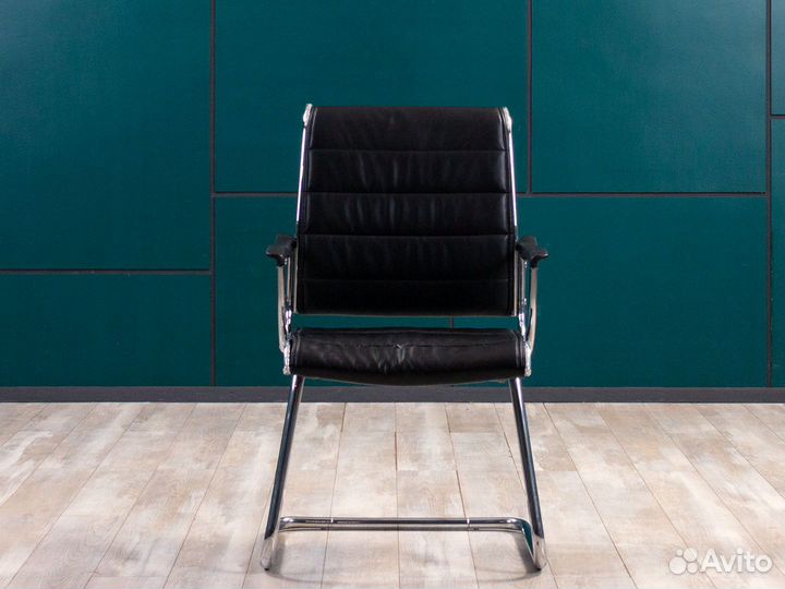 Кресло для совещаний Россия
