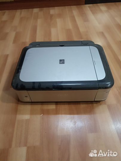 Цветной струйный принтер canon