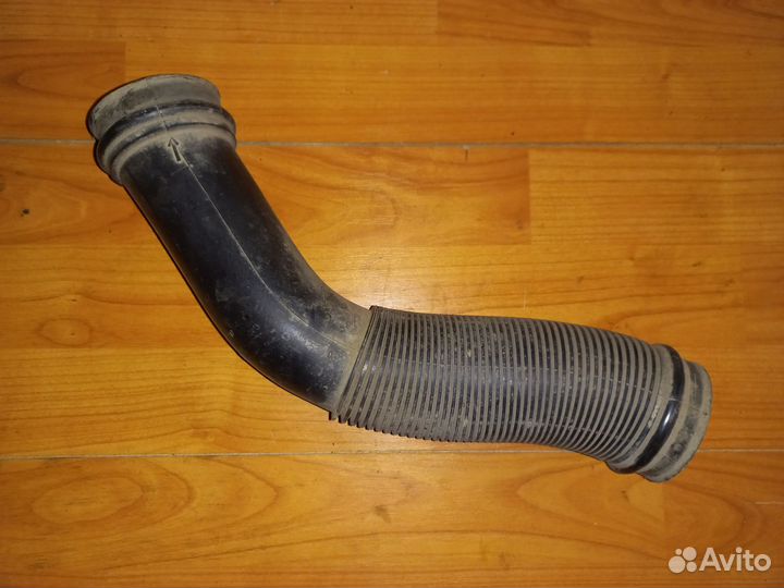 Патрубок воздушного фильтра Golf 3