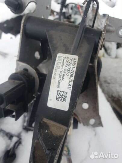 Педаль / цилиндр сцепления Ford Focus 2