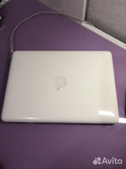 Apple MacBook 2010