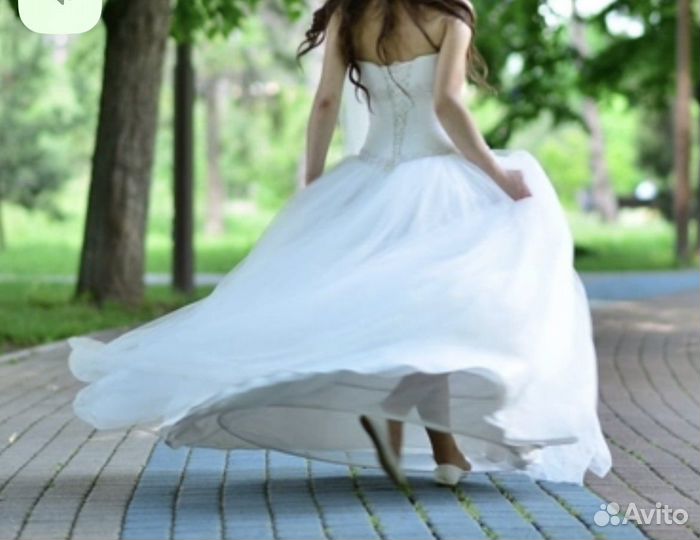 Свадебное платье