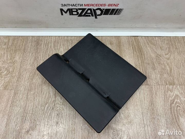 Крышка акб Mercedes W164 ML 164
