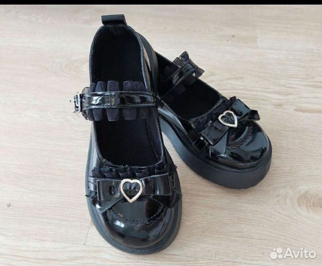 Лоферы женские 38 размер новые