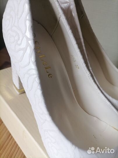 Туфли белые для невесты