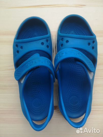 Сандалии Crocs j2