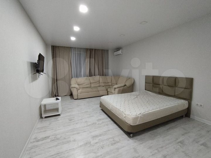 2-к. квартира, 63 м², 2/10 эт.