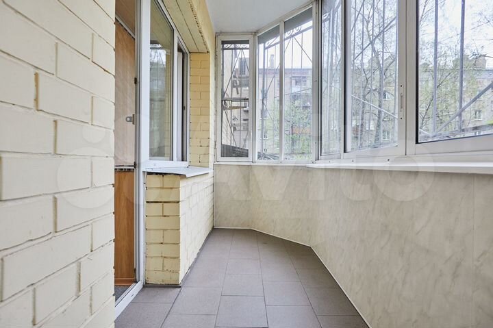 Комната 25 м² в 2-к., 1/12 эт.