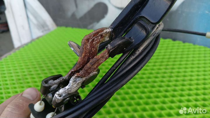 Тросик бензобака багажника geely mk