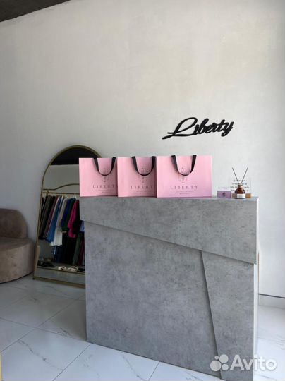 Стойка ресепшн