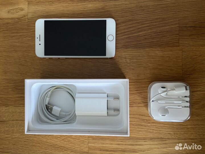 iPhone 8, 64 ГБ