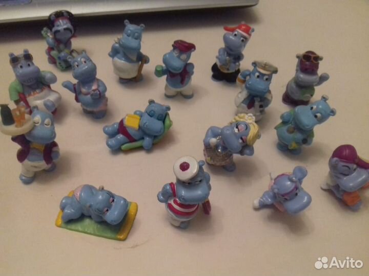 Мелкие игрушки и коллекции из киндер-сюрприз