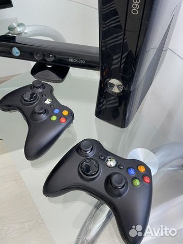 Xbox 360 Slim 250gb + Kinect 2 геймпада