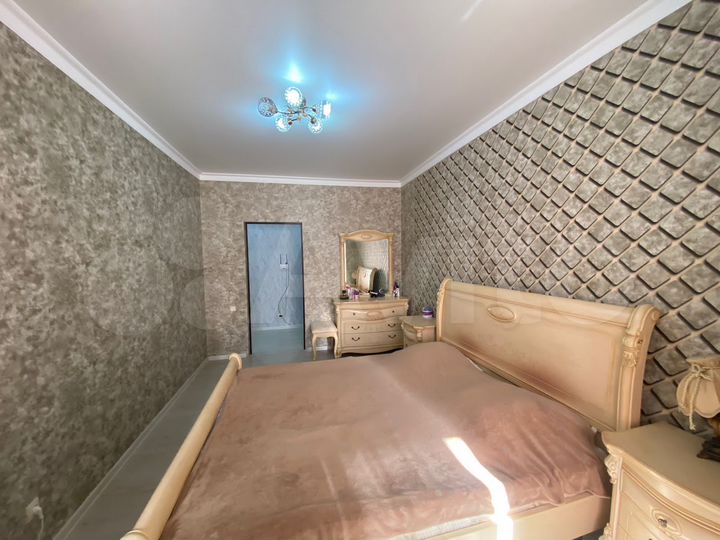 2-к. квартира, 68 м², 5/5 эт.