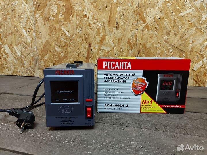 Стабилизатор напряжения Ресанта 1000 Вт