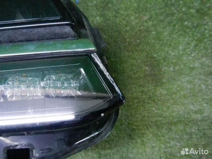 Фара правая Volkswagen Tiguan