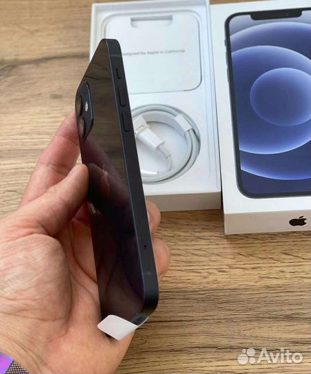 iPhone 12, 64 ГБ