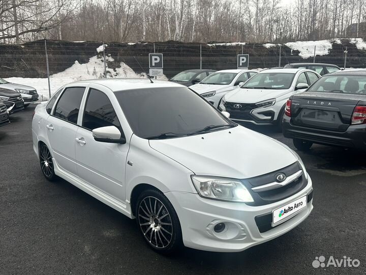 LADA Granta 1.6 МТ, 2015, 105 000 км