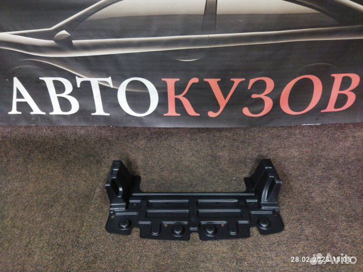 Дефлектор передний Hyundai Starex