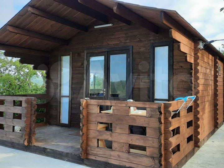 Дом 27 м² на участке 2 сот.